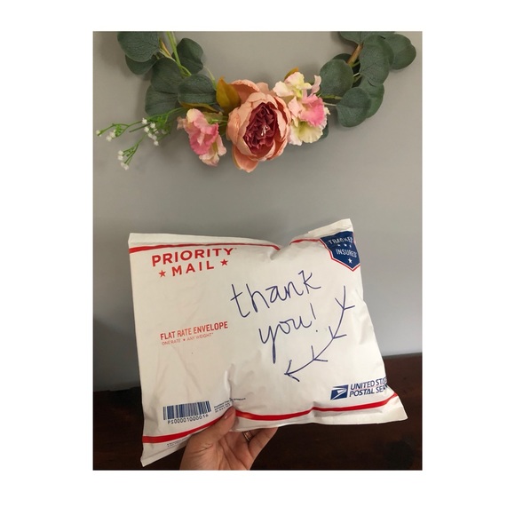 Meet your Posher, Noemi - Picture 2 of 4